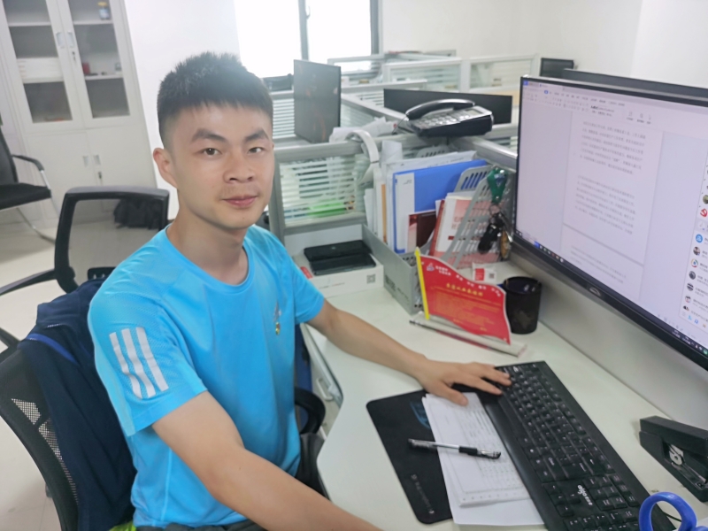 094833-556399.jpg 徐建(優(yōu)秀共產(chǎn)黨員)(1).jpg